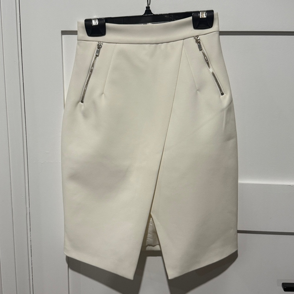 H&M White Pencil Skirt with Zipper Details